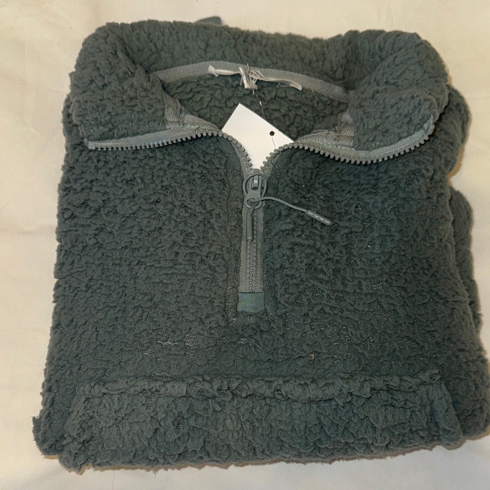 Women's Cropped Plush Zip-Up Sweater - Gray